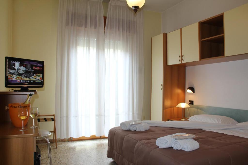 Hotel Mehari Riccione Exteriör bild