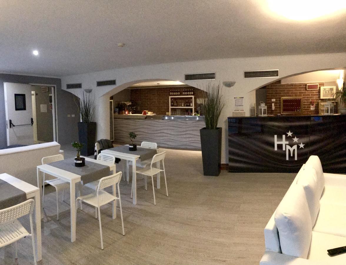Hotel Mehari Riccione Exteriör bild