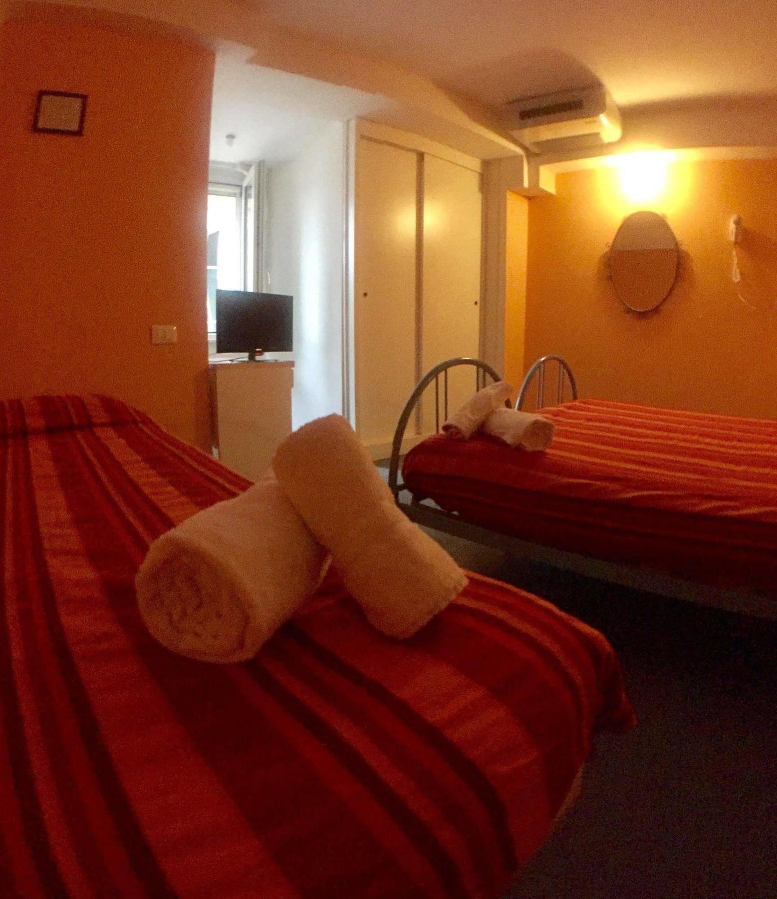Hotel Mehari Riccione Exteriör bild
